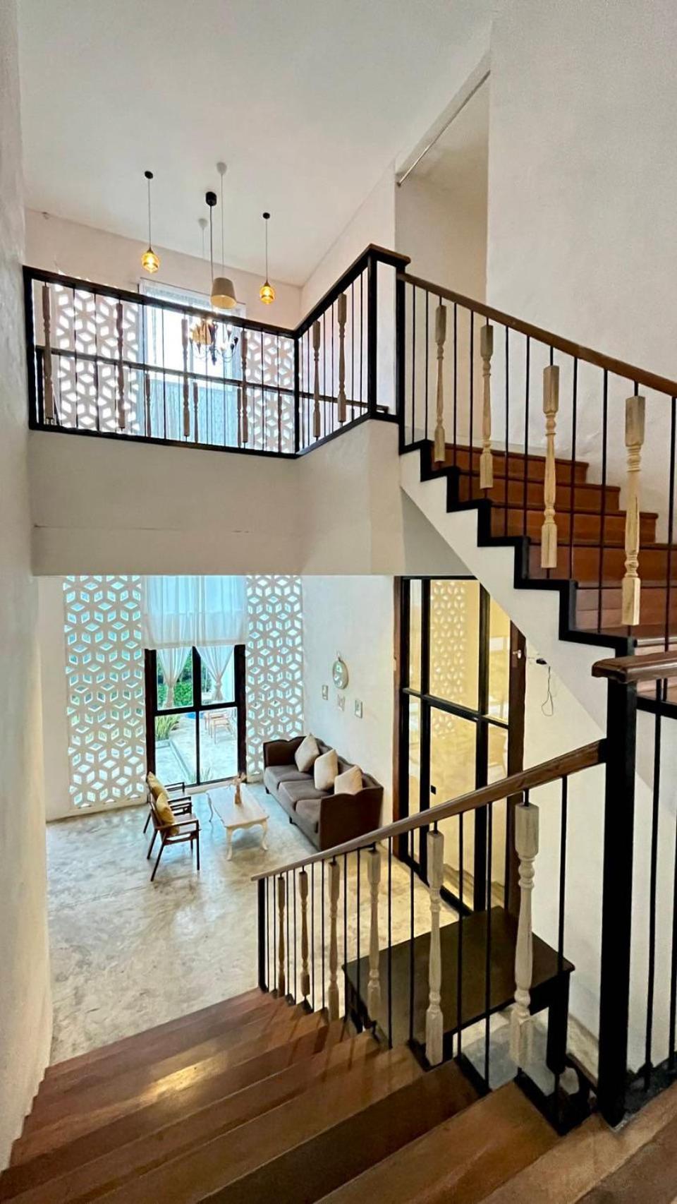 White Wall Riverfront Hotel Kamphaeng Phet Esterno foto