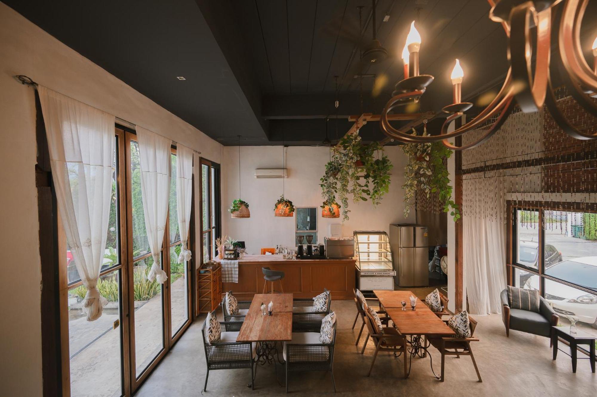 White Wall Riverfront Hotel Kamphaeng Phet Esterno foto