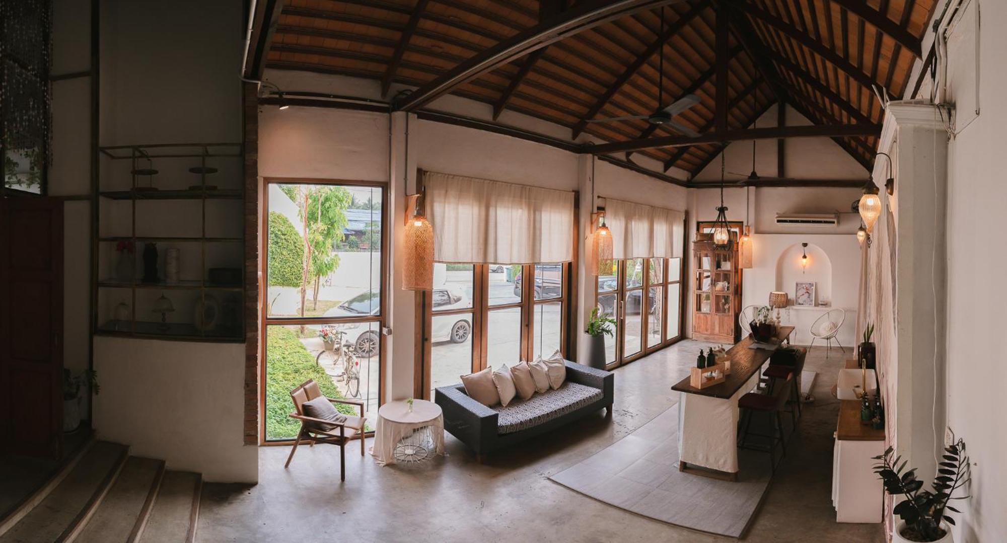 White Wall Riverfront Hotel Kamphaeng Phet Esterno foto