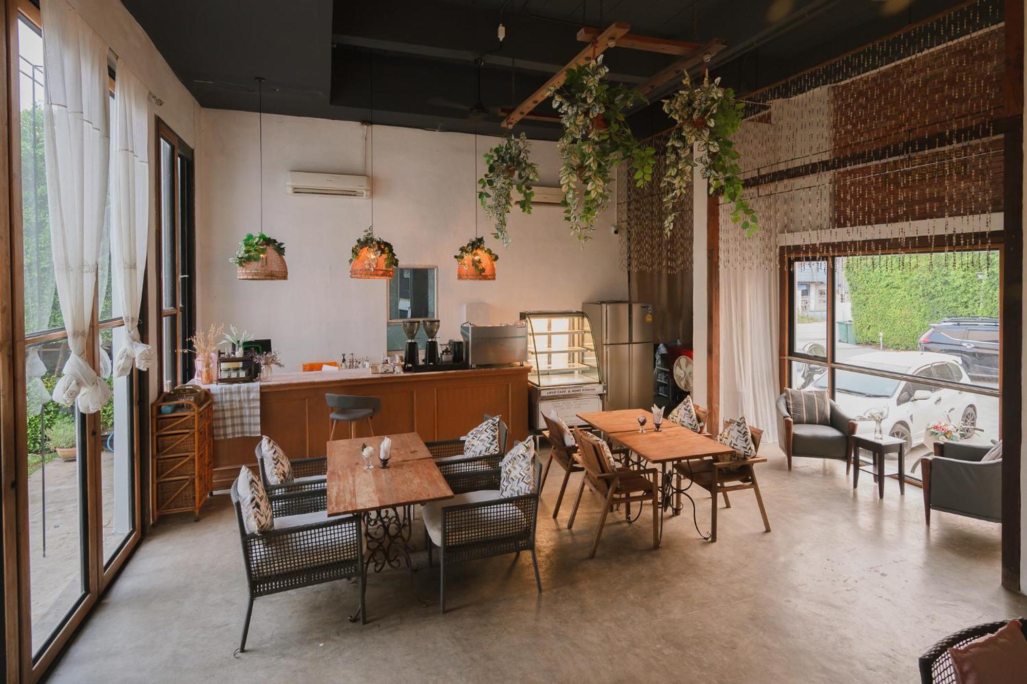 White Wall Riverfront Hotel Kamphaeng Phet Esterno foto