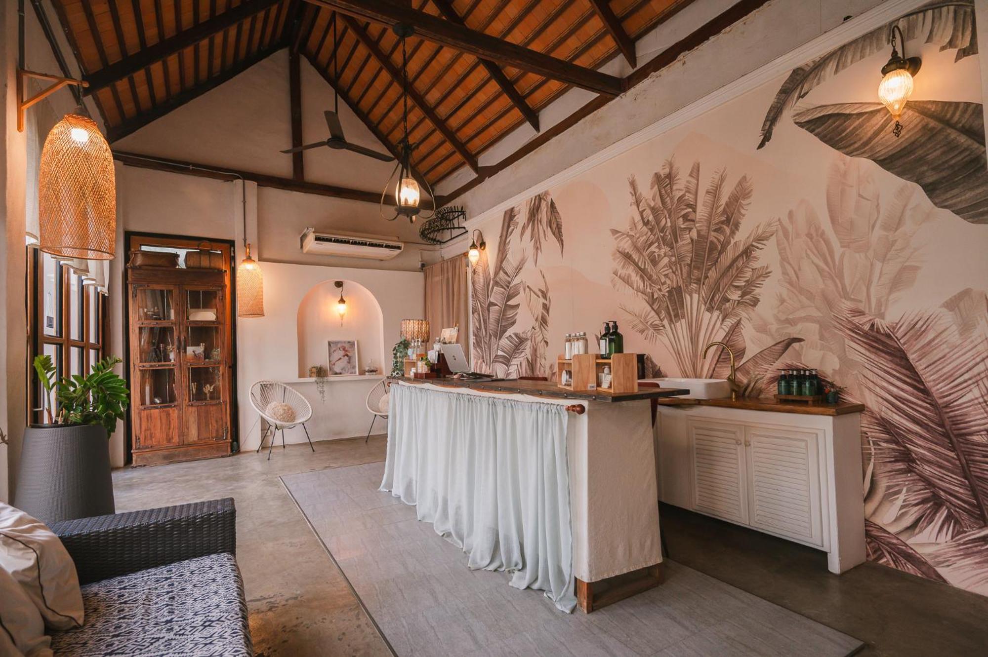 White Wall Riverfront Hotel Kamphaeng Phet Esterno foto