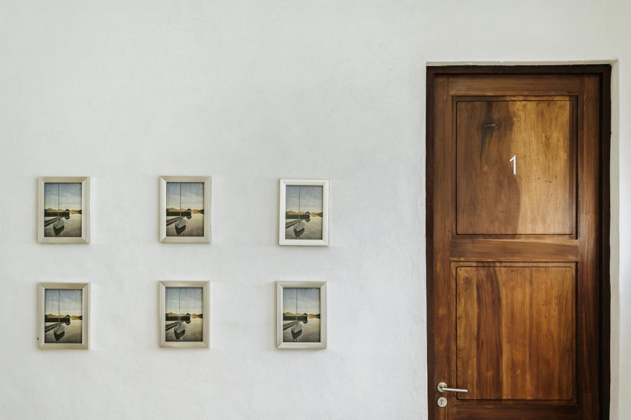 White Wall Riverfront Hotel Kamphaeng Phet Esterno foto